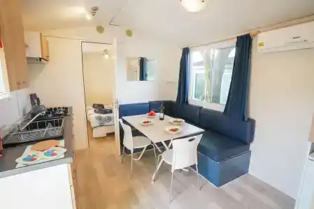 Happy Camp mobile homes in BalatonTourist Füred Camping & Bungalows - 16