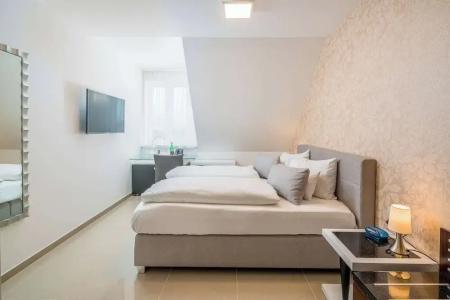 Best Western Plus Celebrity Suites - 45