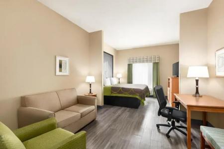 Super 8 by Wyndham Savannah - 37