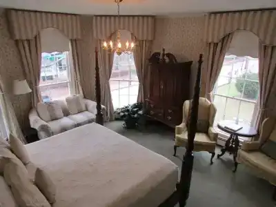 Serenity Inn - 4