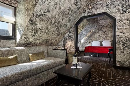 Le Pavillon de la Reine & Spa - Small Luxurys of the World - 91