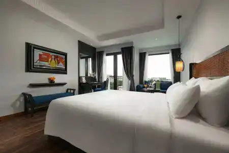 Shining Riverside & Spa - 63