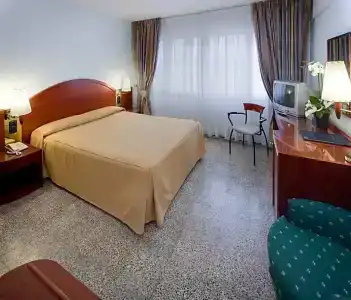 Gaudi - 40