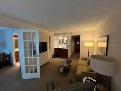 Cambridge Suites - 51