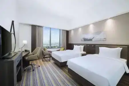 Hampton By Hilton Dubai Airport - 1