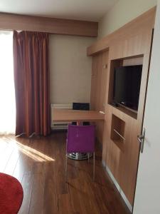 Kyriad Tours Centre - 36