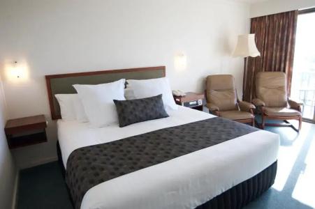 SureStay by Best Western The Clarence on Melville - 18