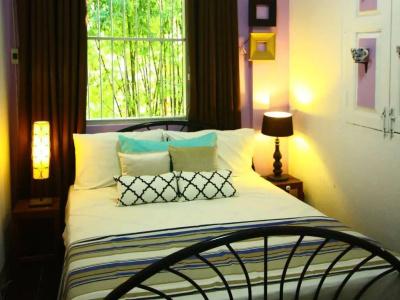 Oyo 554 Old Town Boutique Hostel - 1