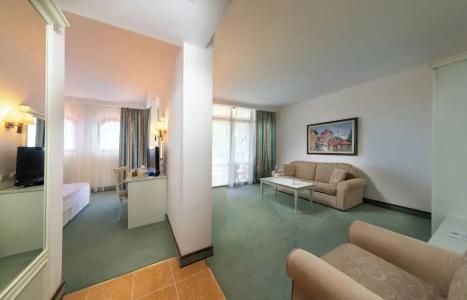 Helena Park - Ultra All Inclusive - 108