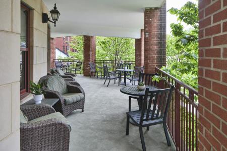 Hampton Inn and Suites Downtown - 28
