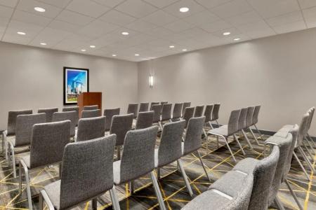 Holiday Inn Houston Intercontinental Airport, an IHG - 16