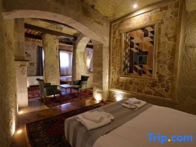 Sarnich Cave Suites - 144
