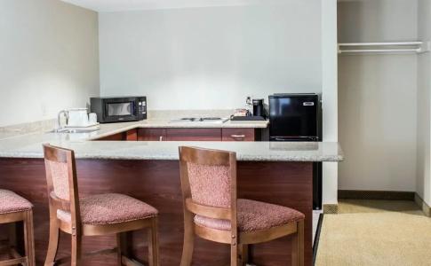 Four Points by Sheraton Arena - 23