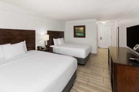 La Quinta by Wyndham Airport - 32
