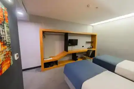 Roof 264 and Suites - 33