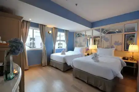 Salil Sukhumvit Soi 11 - 5