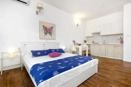 The Whitehouse Apartment - 49