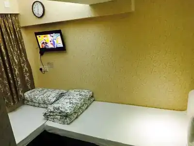 Sleep In - 25