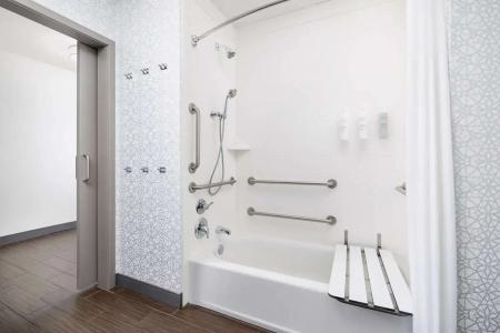 Hampton Inn & Suites -, CA - 78