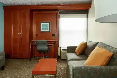 Best Western Plus - 79