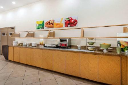 Quality Inn At International Drive Orlando - 10