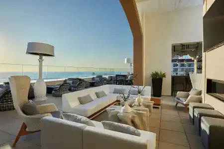 The Waterfront Beach Resort, A Hilton - 30