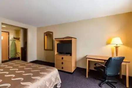 Quality Inn - 33