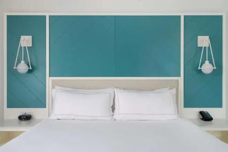 DoubleTree Suites by Hilton - 135