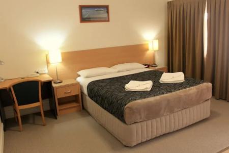 Rockhampton Palms Motor Inn - 52