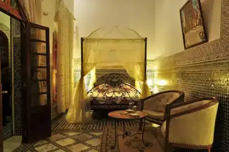 Riad Sara - 33