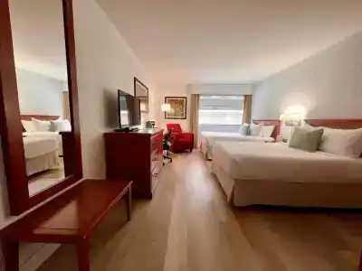 Universel Montréal - 38