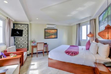 River Suites Hoi An - 57