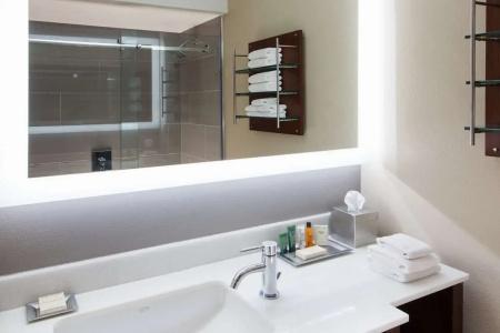 Hilton & Spa - 54