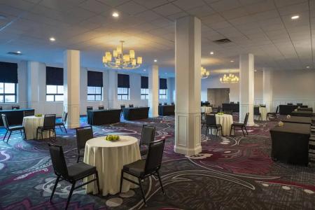 Courtyard by Marriott Boston Downtown - 11