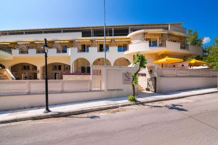 Neikos Mediterraneo Luxury Suites - 36