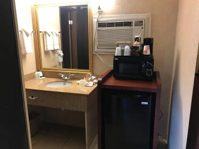 Quality Inn - 7