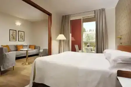 Continental Wellness & Spa - 74
