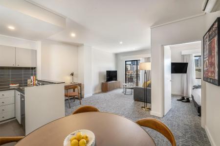 Adina Apartment Barrack Plaza - 11
