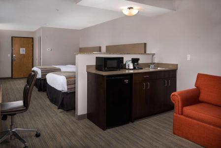 Country Inn & Suites by Radisson, International Airport, OR - 3