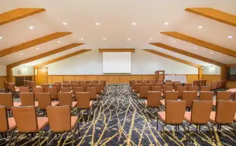 Crowne Plaza, An Ihg - 12