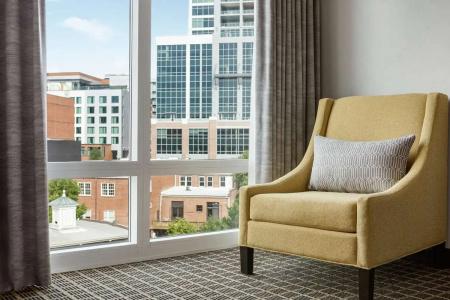 Hampton Inn & Suites-Downtown-Riverplace - 39