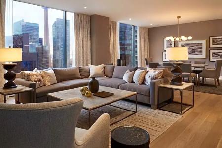 Hilton - 102