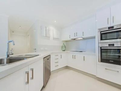 Oceana On Broadbeach - 32
