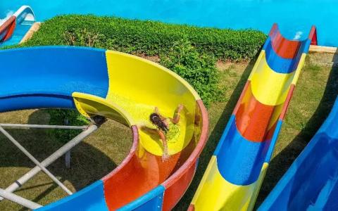 Hawaii Caesar Palace Aqua Park - Families and Couples Only - 17