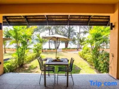 Peninsula Beach Resort - 26