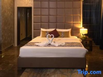 Belair Executive Suites - 135