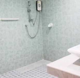 Sea Host Inn - 105