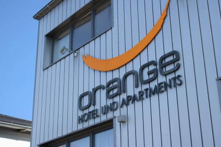 Orange und - 26