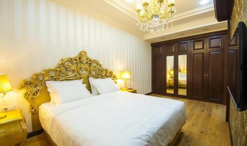 Royal Residence - 237