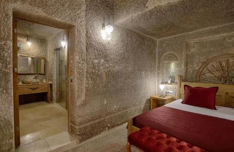 Hera Cave Suites - 38